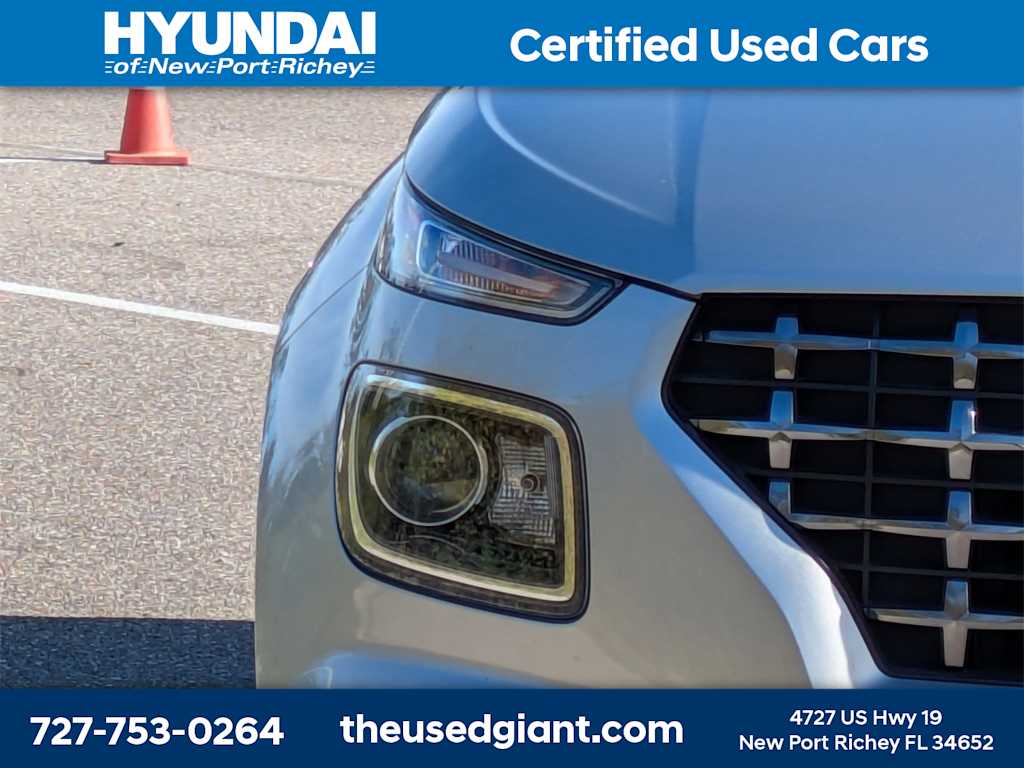 Thumbnail: 2023 Hyundai Venue - 9