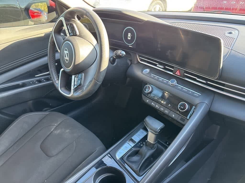 Thumbnail: 2024 Hyundai Elantra - 6