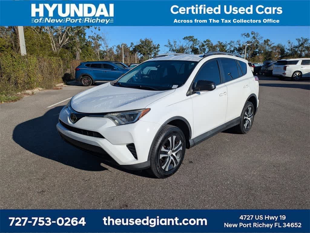 2018 Toyota RAV4 LE -
                  New Port Richey, FL