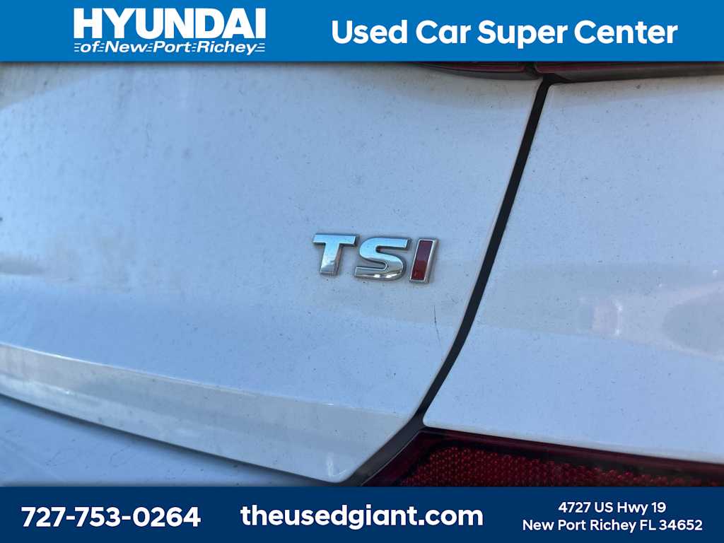 Thumbnail: 2018 Volkswagen Passat - 6