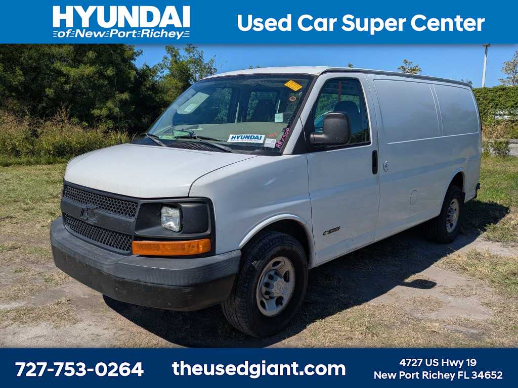 2004 Chevrolet Express Base