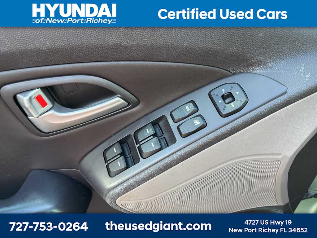 Thumbnail: 2013 Hyundai Tucson - 9