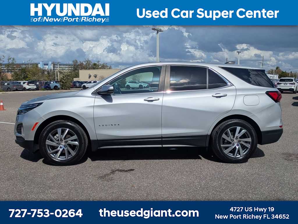 Thumbnail: 2022 Chevrolet Equinox - 3