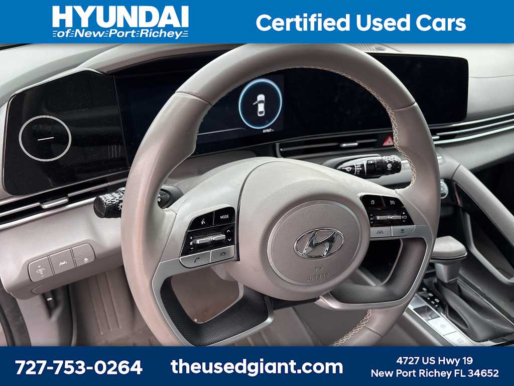 Thumbnail: 2023 Hyundai Elantra - 10
