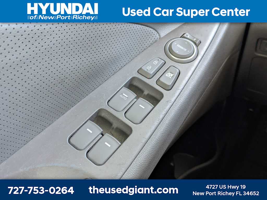 Thumbnail: 2014 Hyundai Sonata - 32
