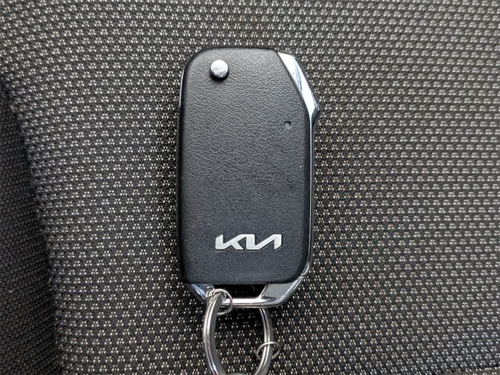 Thumbnail: 2022 Kia Forte - 27