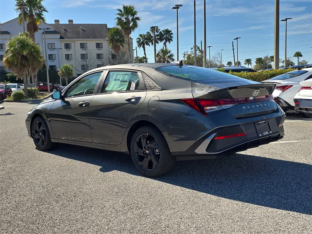 Thumbnail: 2026 Hyundai Elantra - 4