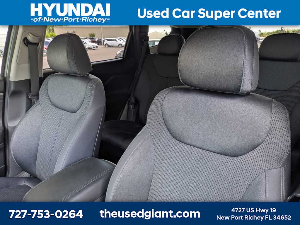 Thumbnail: 2020 Hyundai Santa Fe - 7