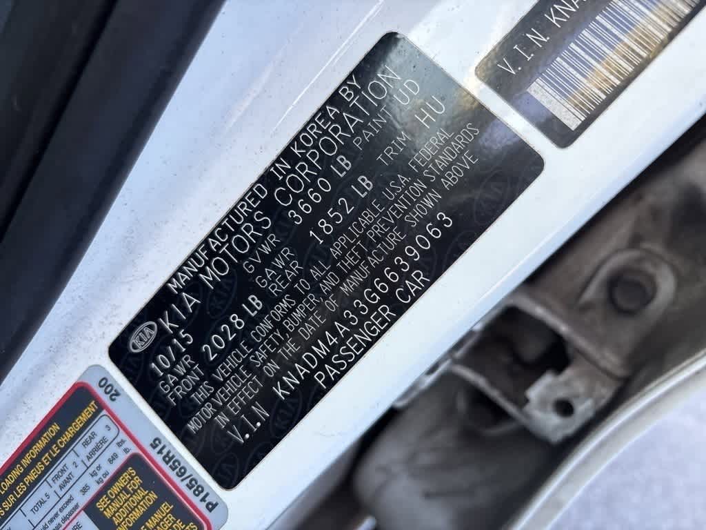 Thumbnail: 2016 Kia Rio - 12