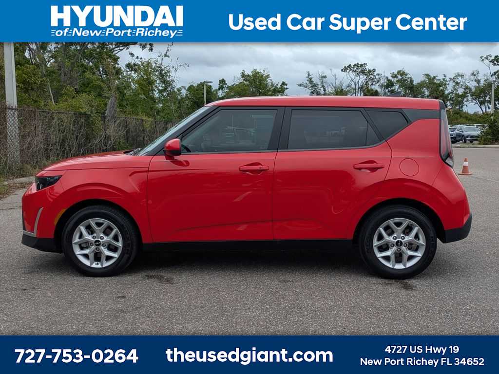 Thumbnail: 2023 Kia Soul - 2