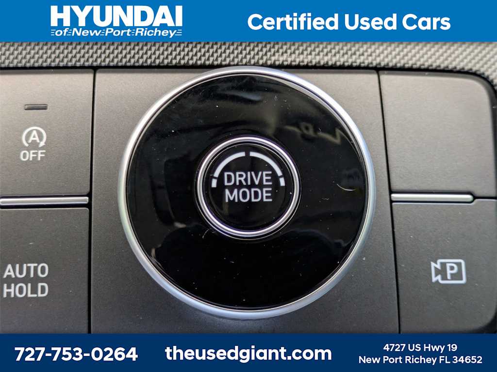 Thumbnail: 2022 Hyundai Santa Fe - 25