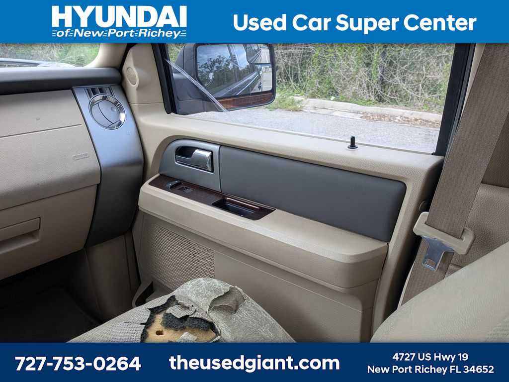 Thumbnail: 2012 Ford Expedition - 23