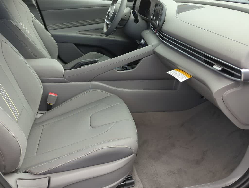 Thumbnail: 2026 Hyundai Elantra - 22