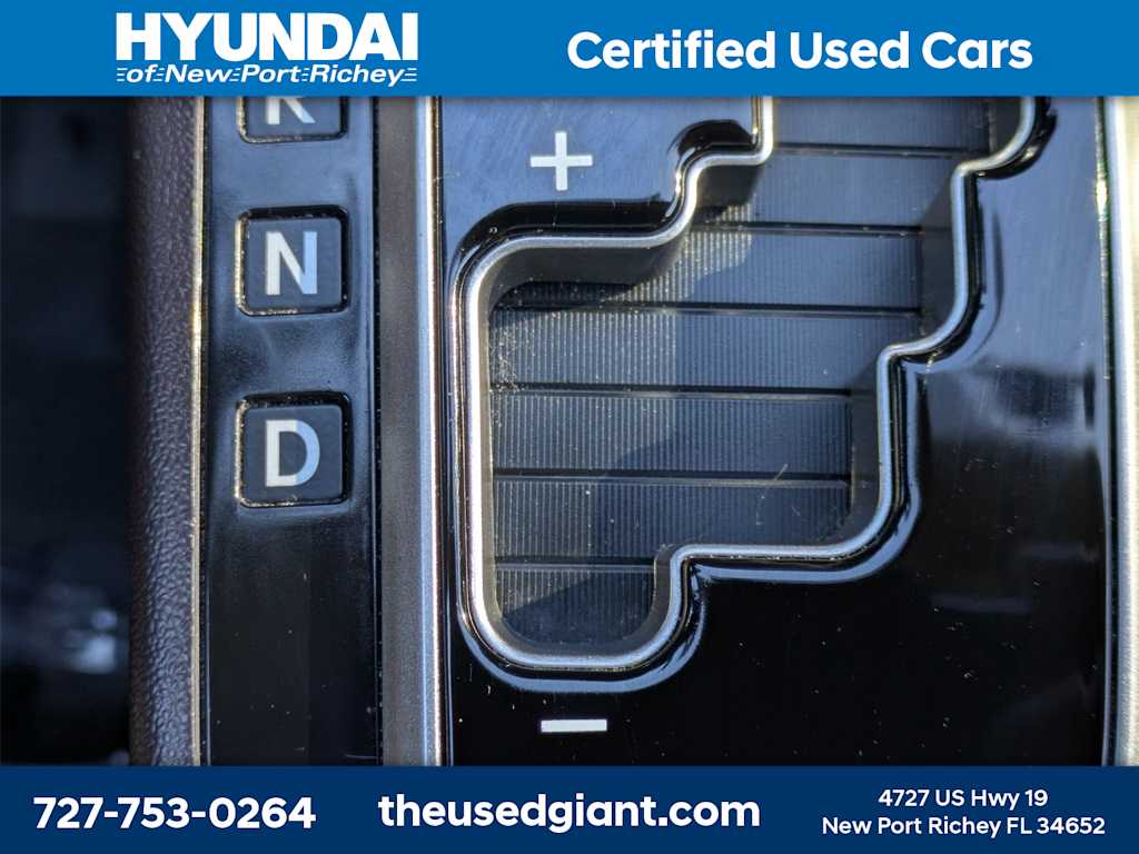 Thumbnail: 2013 Hyundai Tucson - 25