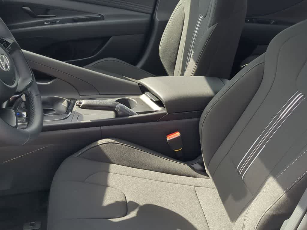 Thumbnail: 2026 Hyundai Elantra - 17