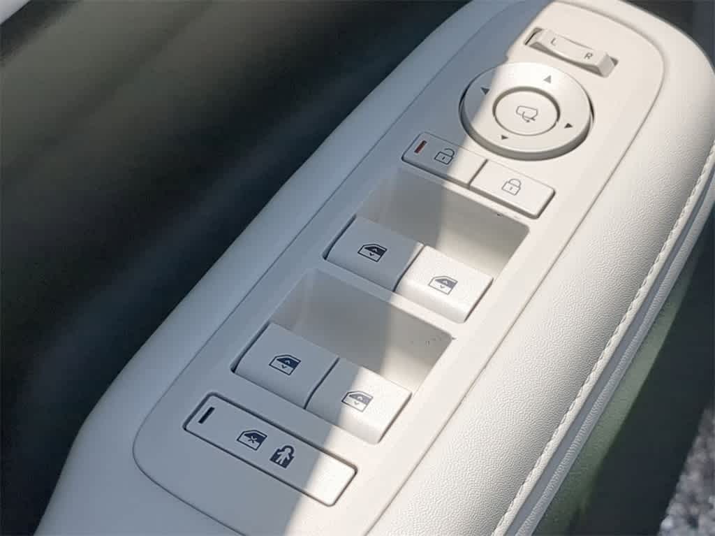 Thumbnail: 2025 Hyundai Santa Fe - 17