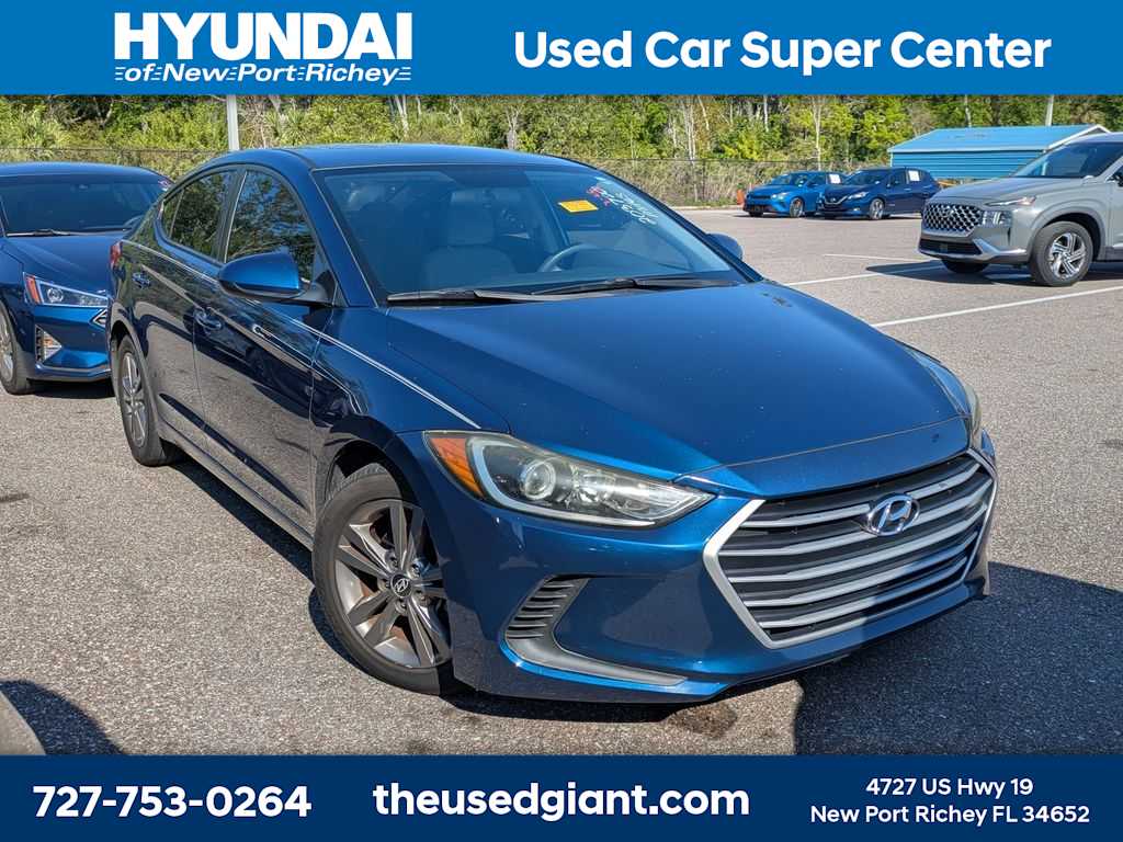 Thumbnail: 2017 Hyundai Elantra - 4