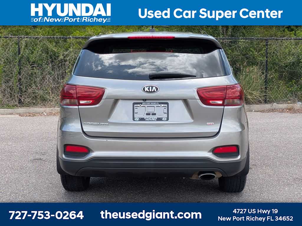 Thumbnail: 2019 Kia Sorento - 4