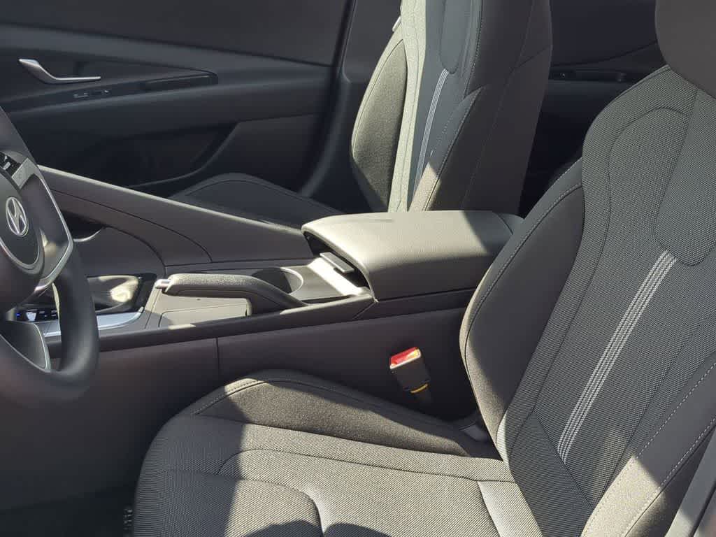 Thumbnail: 2026 Hyundai Elantra - 17