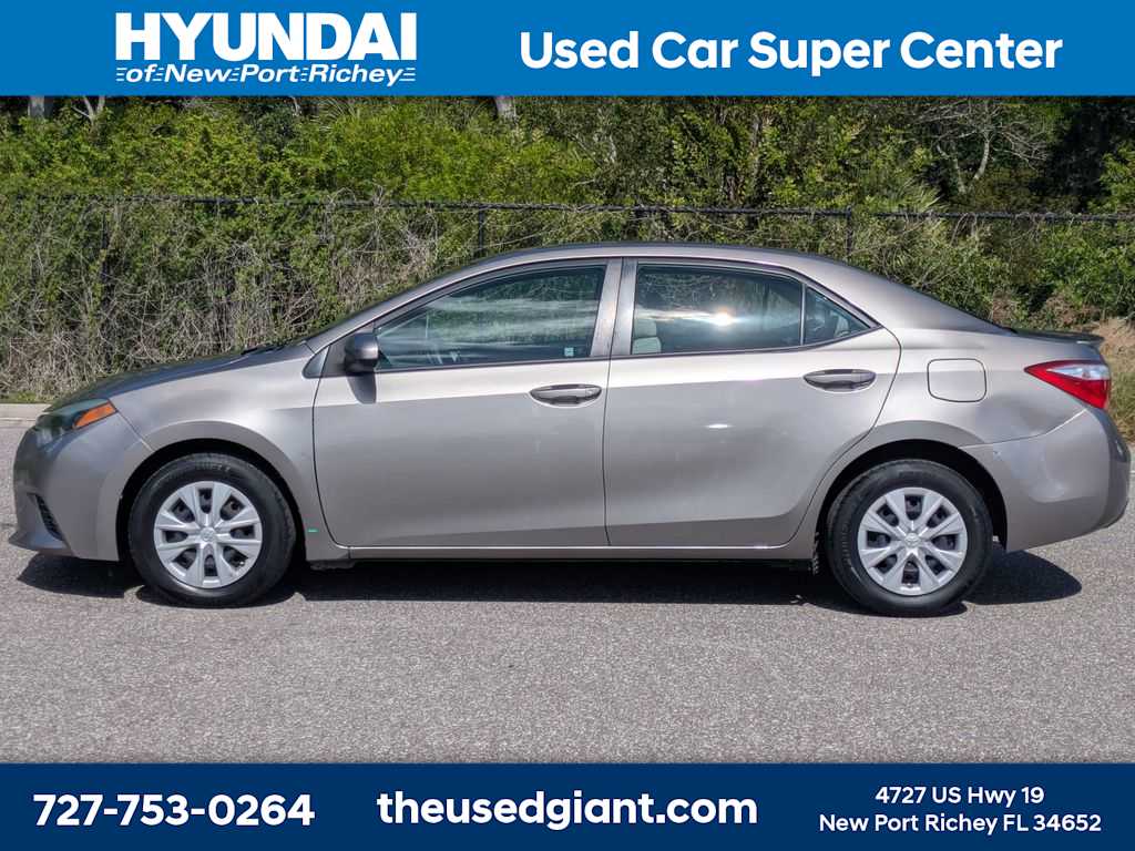 Thumbnail: 2015 Toyota Corolla - 2