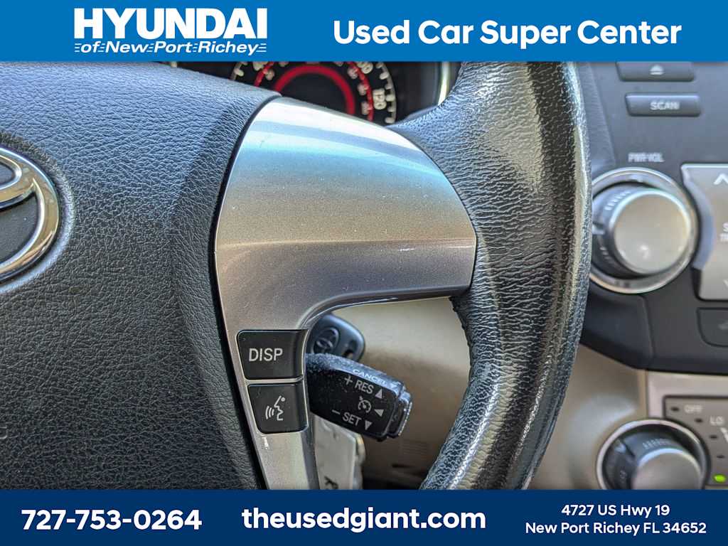 Thumbnail: 2011 Toyota Highlander - 36