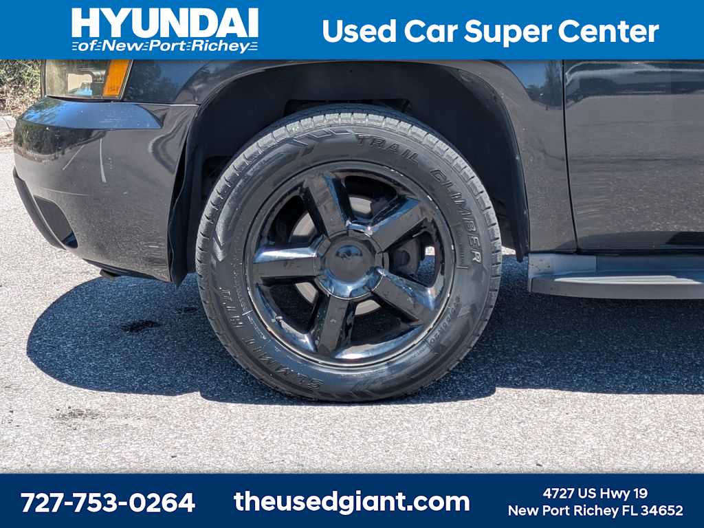 Thumbnail: 2011 Chevrolet Tahoe - 10