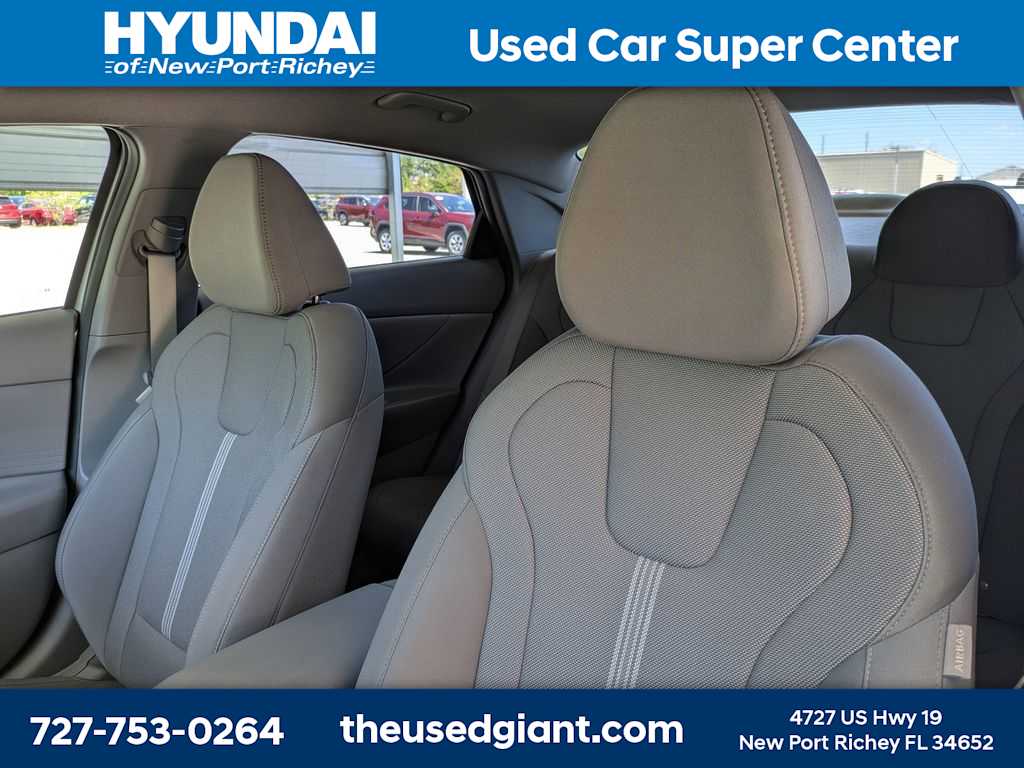 Thumbnail: 2023 Hyundai Elantra - 7