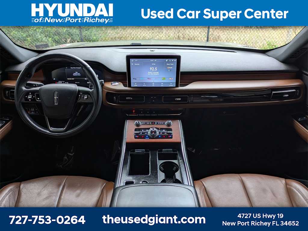 Thumbnail: 2021 Lincoln Aviator - 22