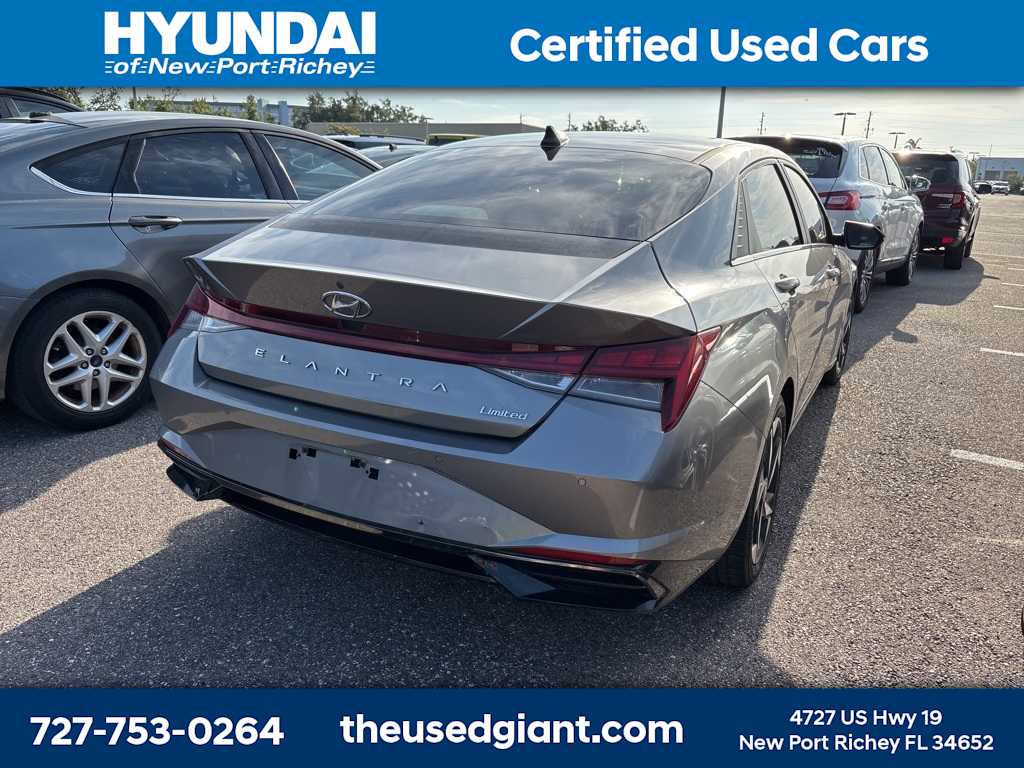 Thumbnail: 2021 Hyundai Elantra - 3