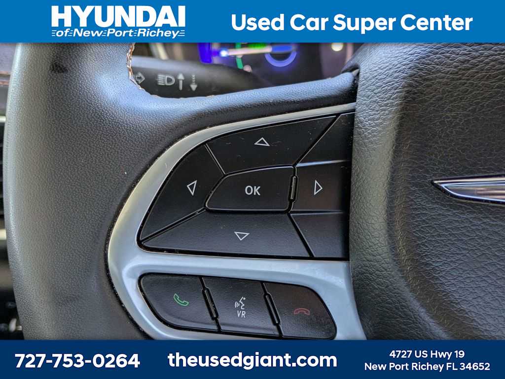 Thumbnail: 2022 Chrysler Pacifica - 50