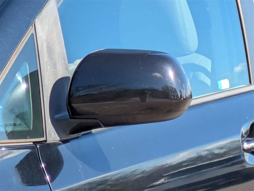 Thumbnail: 2015 Toyota Sienna - 11