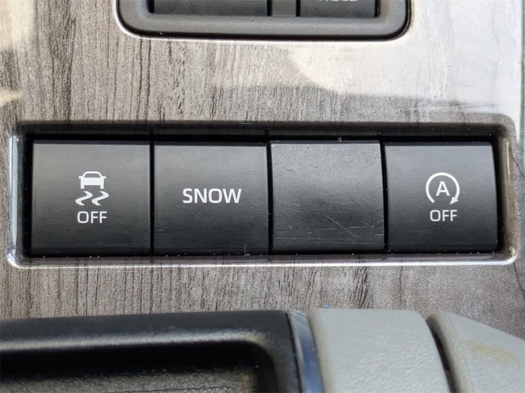 Thumbnail: 2022 Toyota Highlander - 35