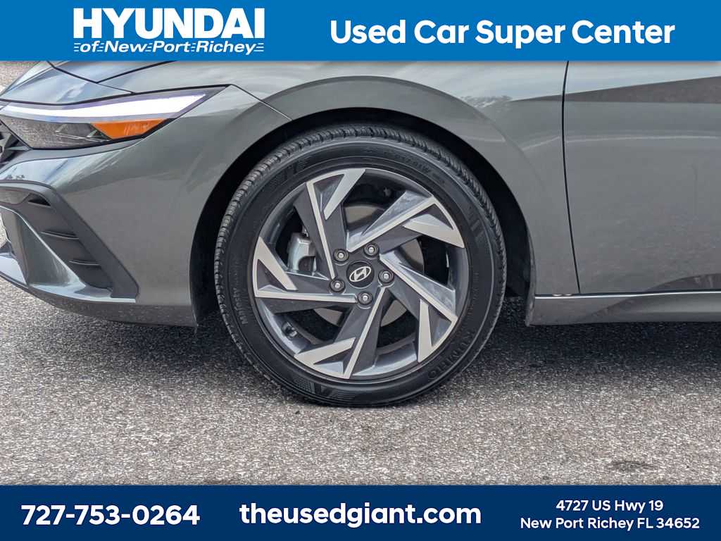 Thumbnail: 2025 Hyundai Elantra - 9