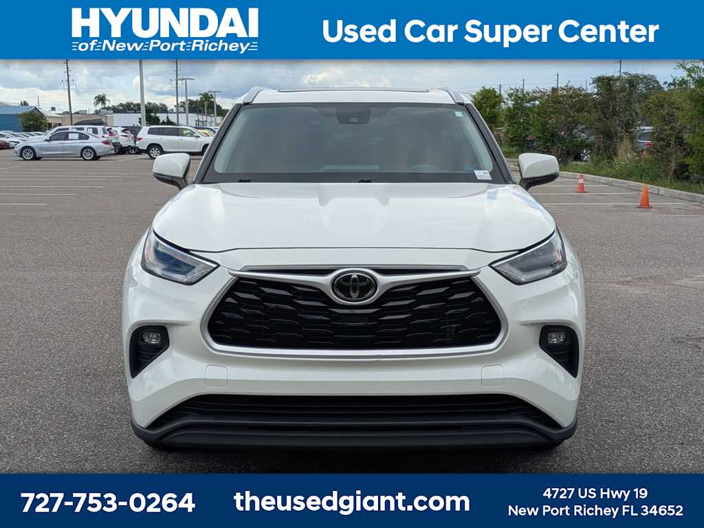 Thumbnail: 2021 Toyota Highlander - 8