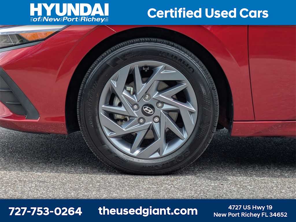 Thumbnail: 2024 Hyundai Elantra - 10