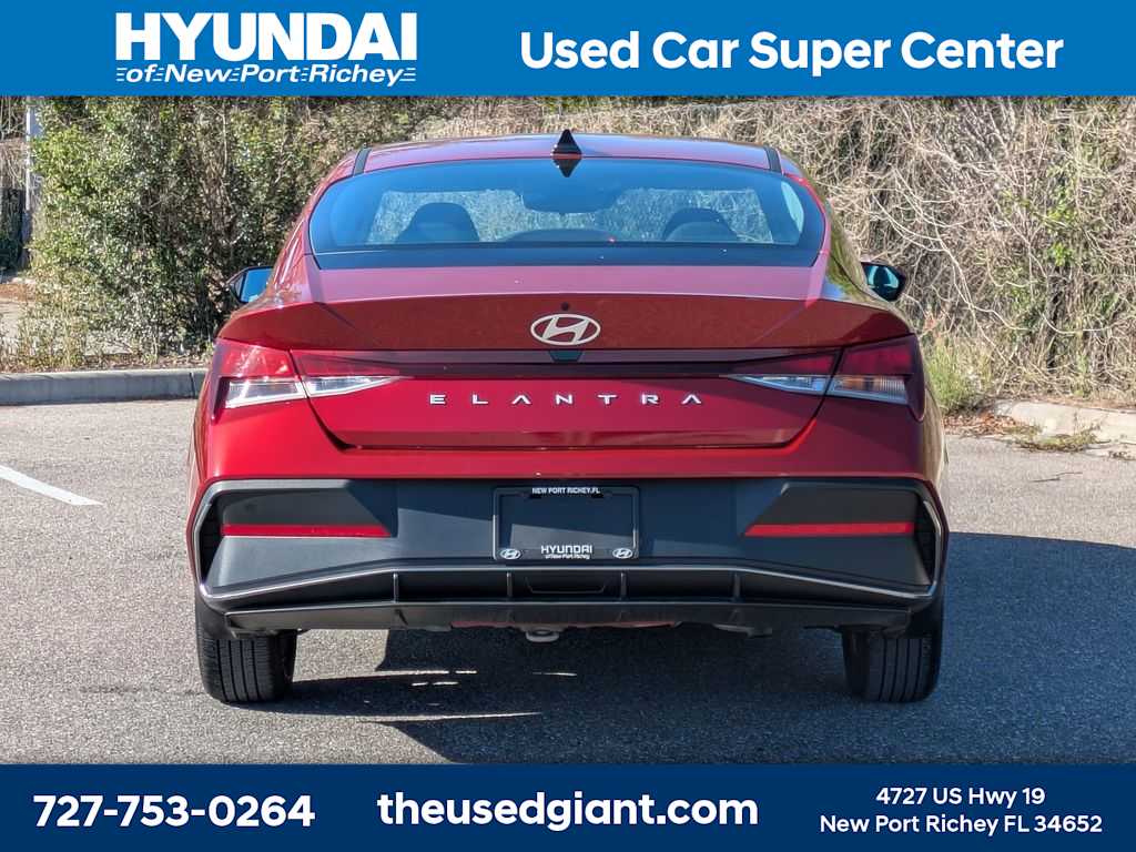 Thumbnail: 2025 Hyundai Elantra - 4