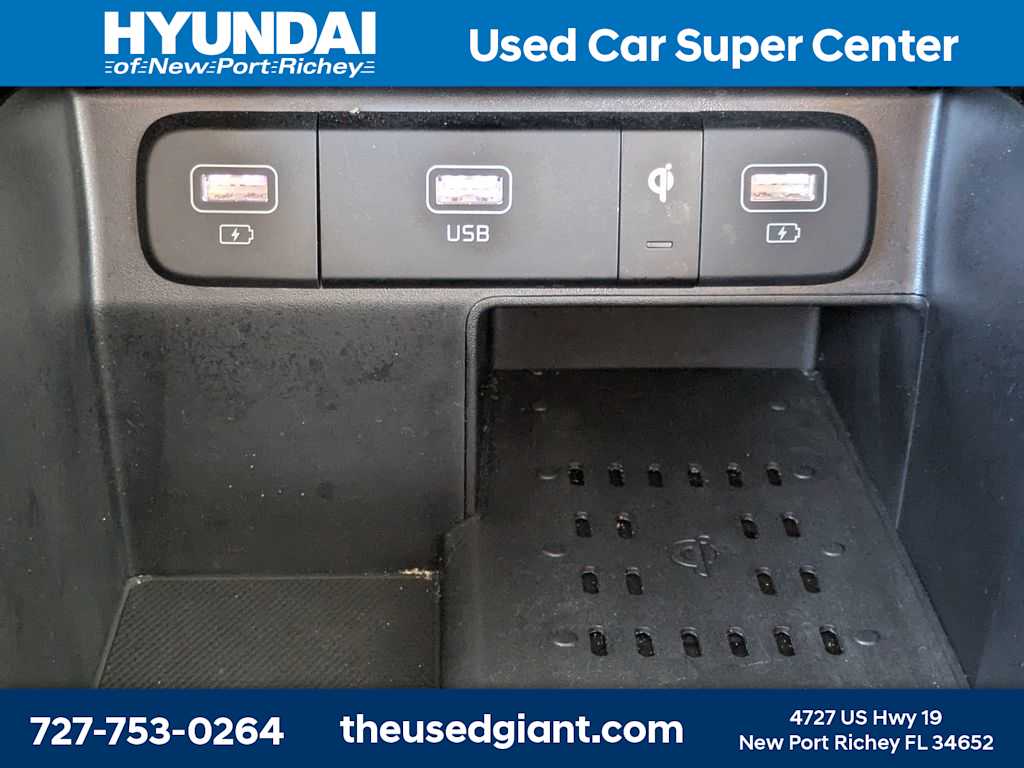 Thumbnail: 2023 Kia Sorento - 30