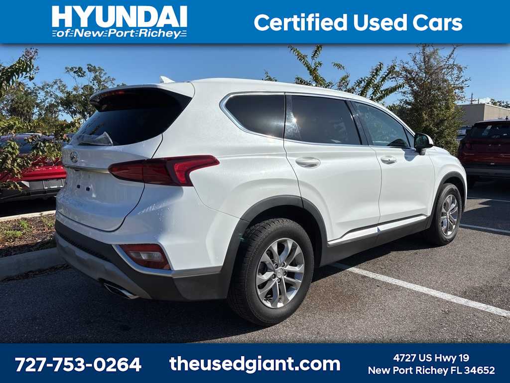 Thumbnail: 2019 Hyundai Santa Fe - 3