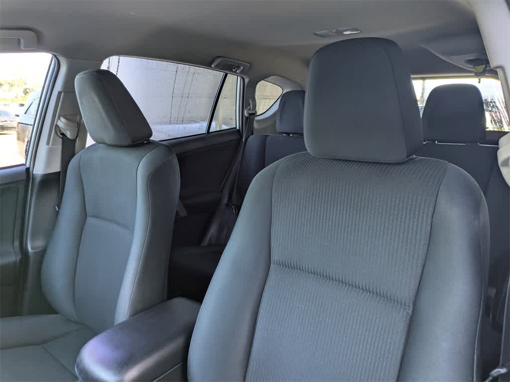 Thumbnail: 2018 Toyota RAV4 - 7