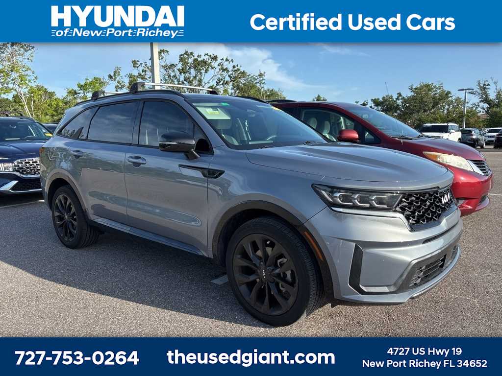 Thumbnail: 2023 Kia Sorento - 4