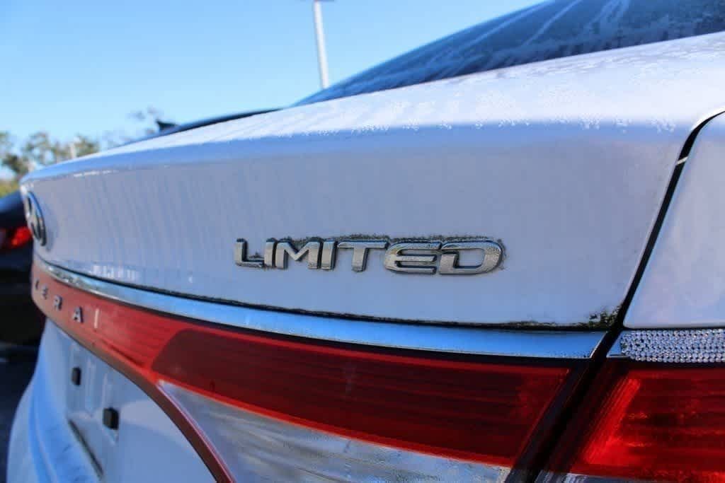 Thumbnail: 2016 Hyundai Azera - 5