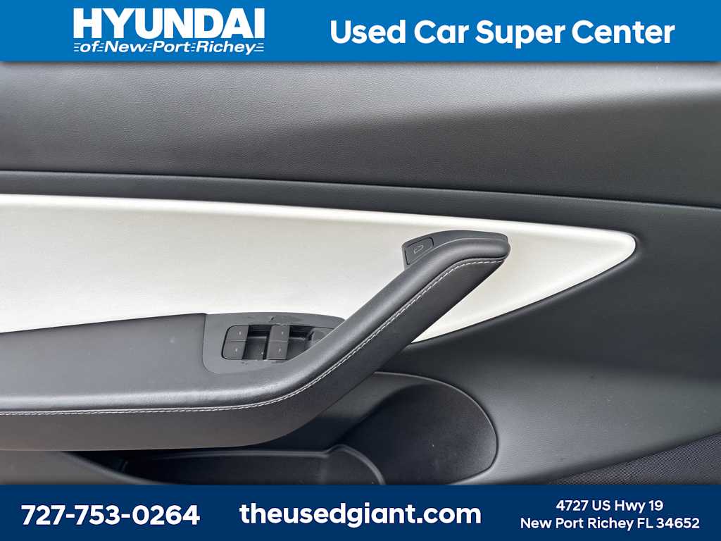 Thumbnail: 2021 Tesla Model 3 - 10