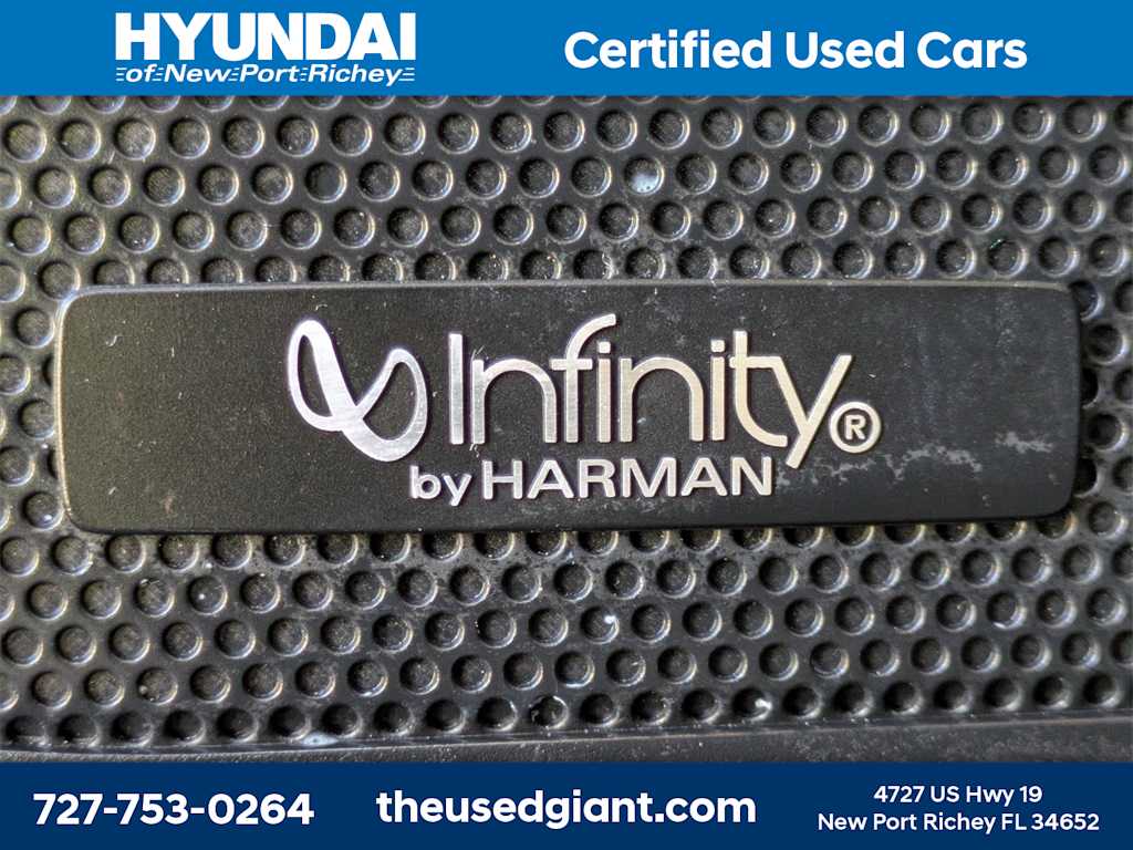 Thumbnail: 2020 Hyundai Santa Fe - 32