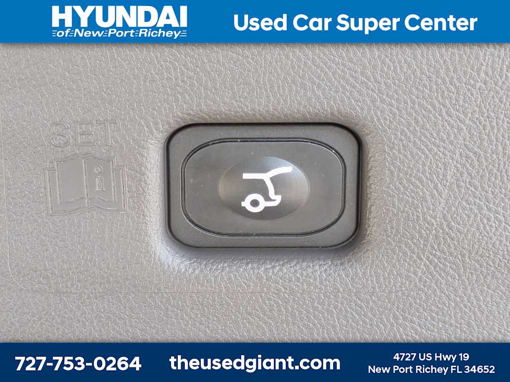 Thumbnail: 2020 Lincoln Nautilus - 13