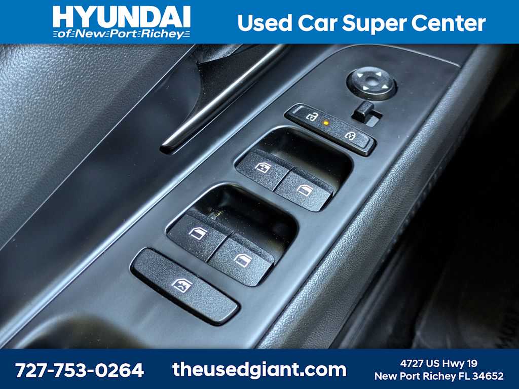 Thumbnail: 2025 Hyundai Elantra - 24