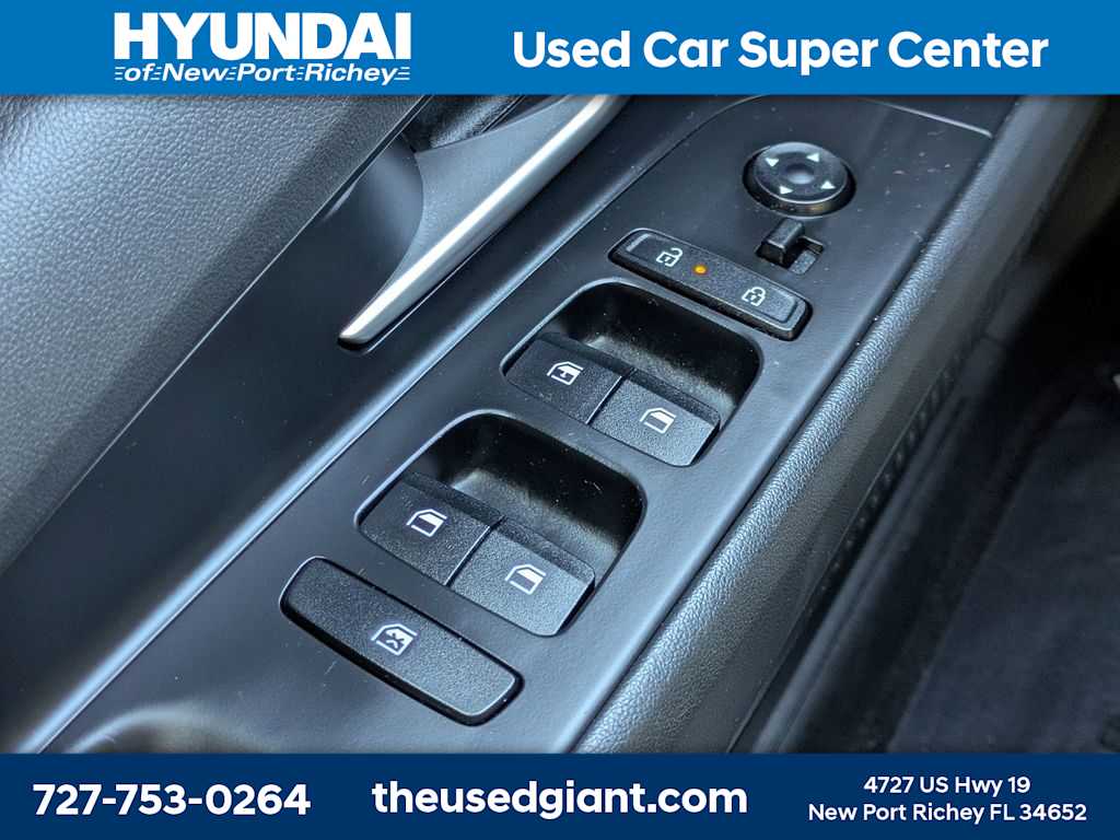 Thumbnail: 2025 Hyundai Elantra - 24