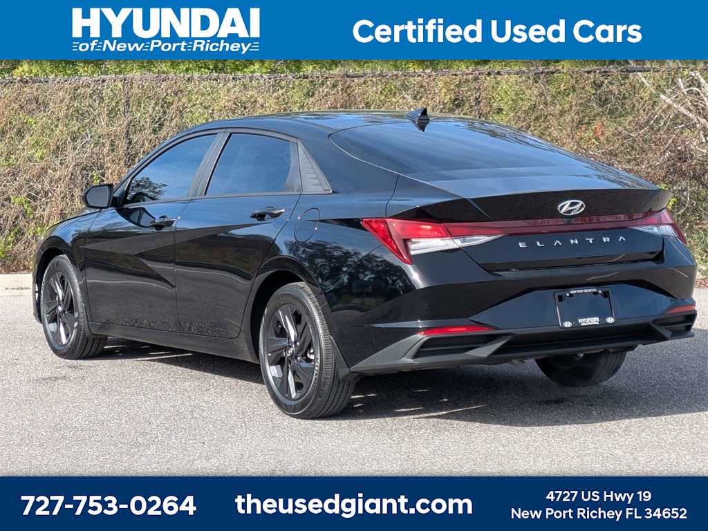 Thumbnail: 2023 Hyundai Elantra - 3