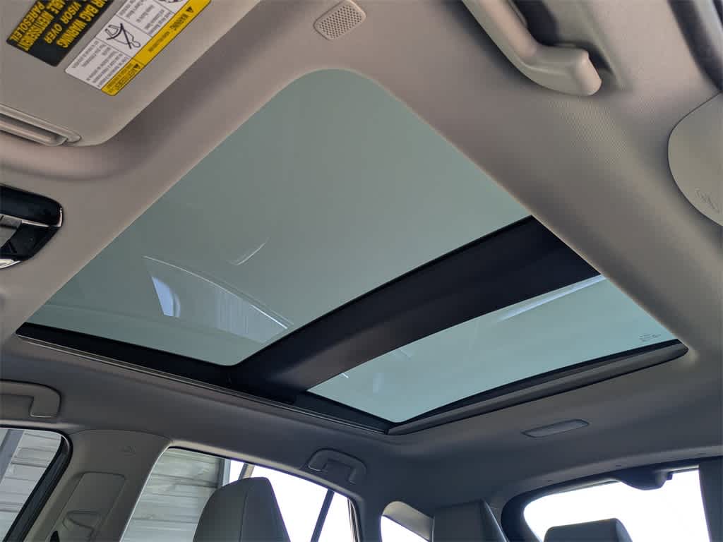 Thumbnail: 2024 Toyota Venza - 27