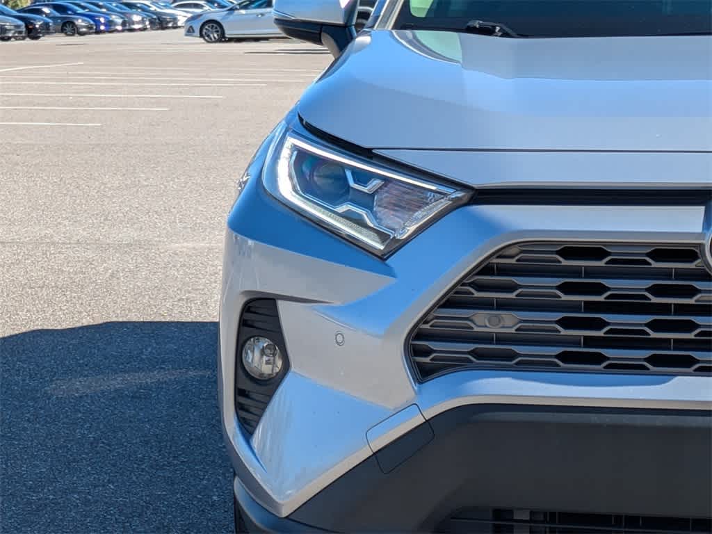 Thumbnail: 2019 Toyota RAV4 - 9