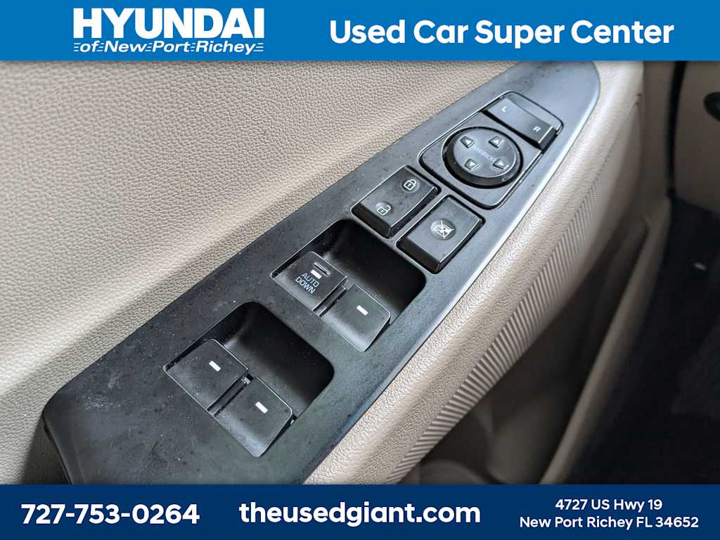 Thumbnail: 2020 Hyundai Tucson - 24